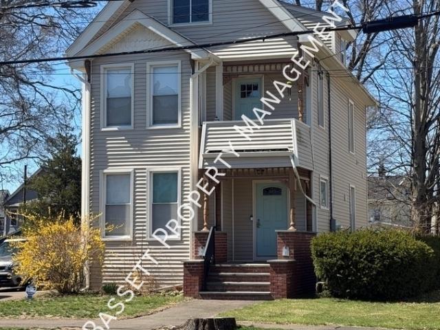 4 BR, 2 BA Apartment 538 2nd Avenue 2nd Fl, West Haven, CT 06516