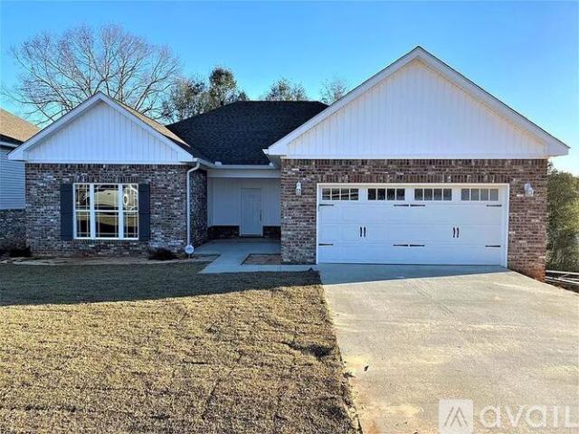 4 BR, 2 BA Apartment 652 Valley Stream Dr, Enterprise, AL 36330