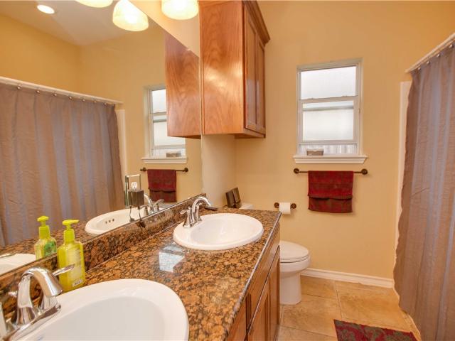 4 BR, 2 BA Apartment 6733 Old Square Drive, Corpus Christi, TX 78414