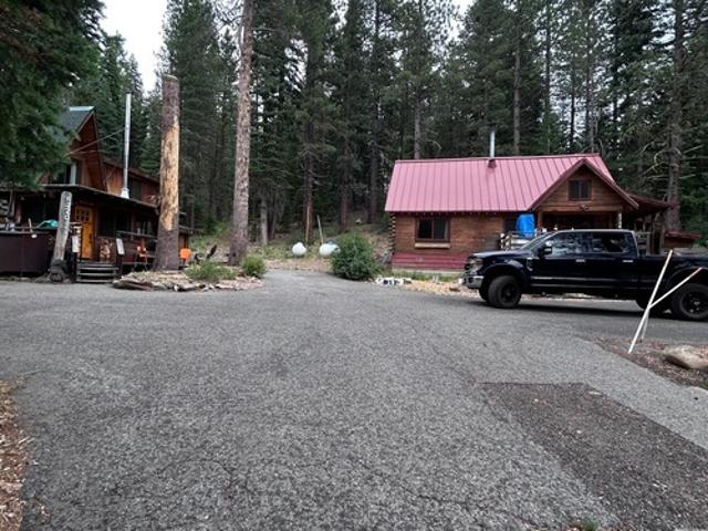4 BR, 2 BA Apartment 6750 River Road, Truckee, CA 96161