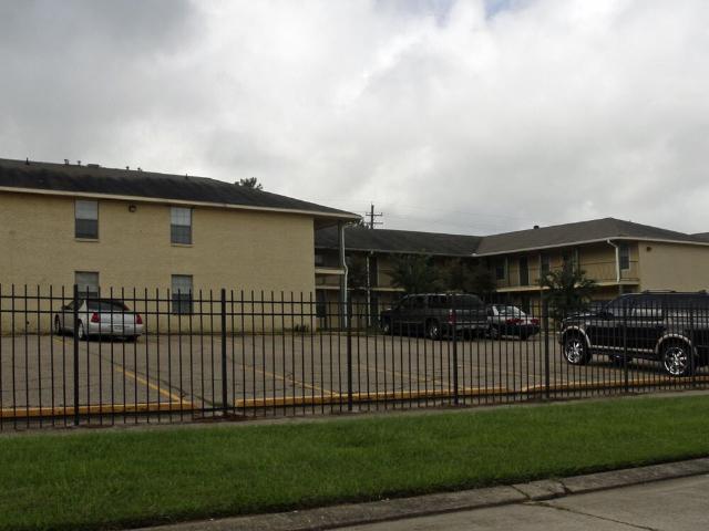 4 BR, 2 BA Apartment 6776 Cezanne Ave Baton Rouge, LA 70806