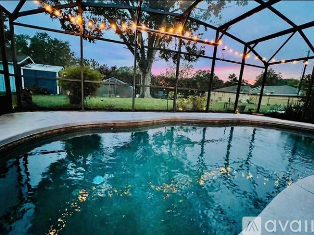 4 BR, 2 BA Apartment 6966 North Socrum Loop Road, Lakeland, FL 33809
