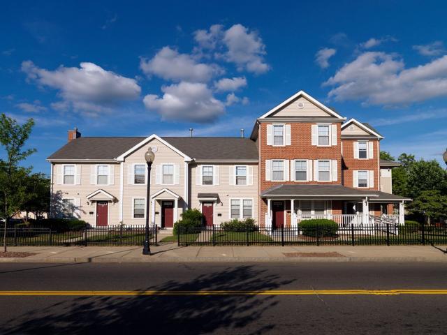 4 BR, 2 BA Apartment 69 Webster St New Haven, CT 06511