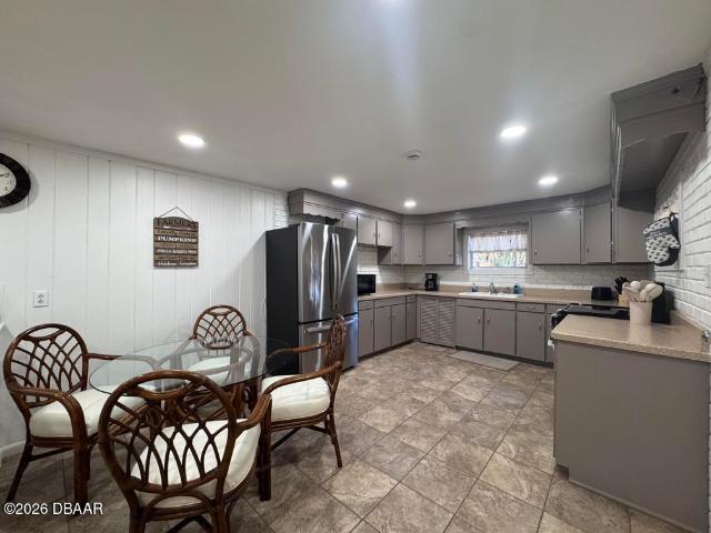 4 BR, 2 BA Apartment 607 Herbert Street, Port Orange, FL 32129