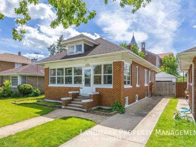 4 BR, 2 BA Apartment 617 Wilcox Street, Joliet, IL 60435