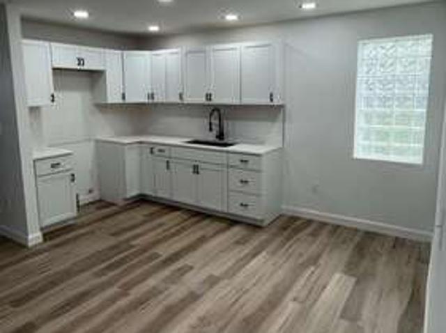 4 BR, 2 BA Apartment 6211 Aspen Ct, Cleveland, OH 44102
