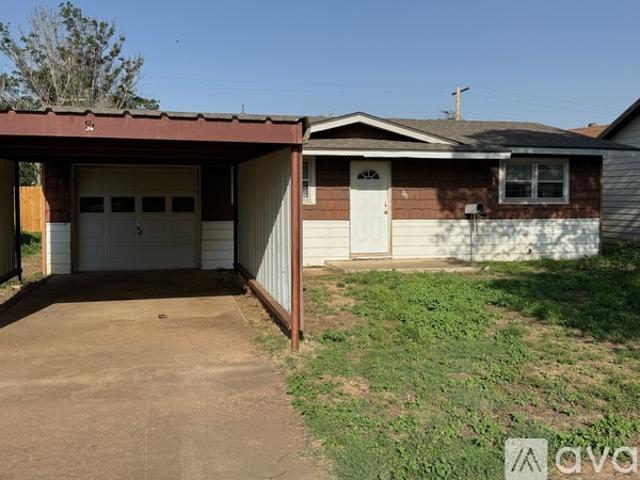 4 BR, 2 BA Apartment 740 South 11 Th Street, Slaton, TX 79364