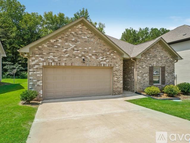4 BR, 2 BA Apartment 7944 St James Dr, Pinson, AL 35126