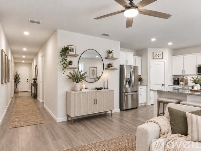 4 BR, 2 BA Apartment 700 Pearl Way, Arlington, TX 76002