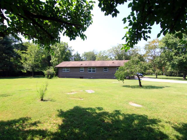 4 BR, 2 BA Apartment 706 Cathy Ct, Murfreesboro, TN 37130