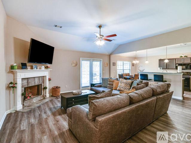 4 BR, 2 BA Apartment 706 Park Lane, Prattville, AL 36067