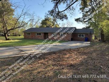 4 BR, 2 BA Apartment 851 Newt Patterson, Mansfield, TX 76063