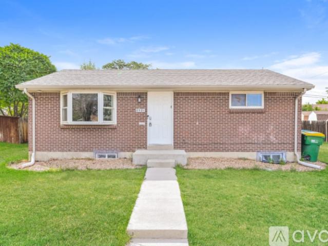 4 BR, 2 BA Apartment 8522 Richard Rd, Denver, CO 80229