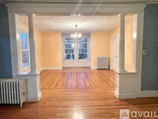 4 BR, 2 BA Apartment 88 Doyle Avenue, Unit Townhouse, Providence, RI 02906