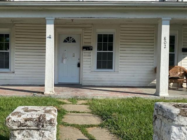 4 BR, 2 BA Apartment 802 Stewart Ave SE, Roanoke, VA 24013