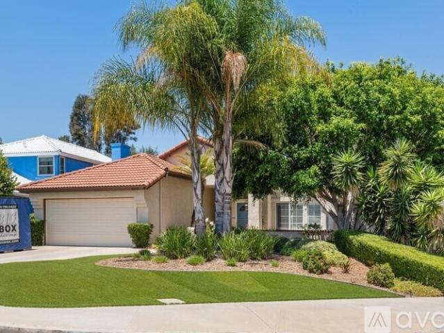 4 BR, 2 BA Apartment 8030 Hagans Cir, San Diego, CA 92126