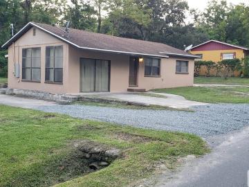 4 BR, 2 BA Apartment 822 Shayne St, Brooksville, FL 34601