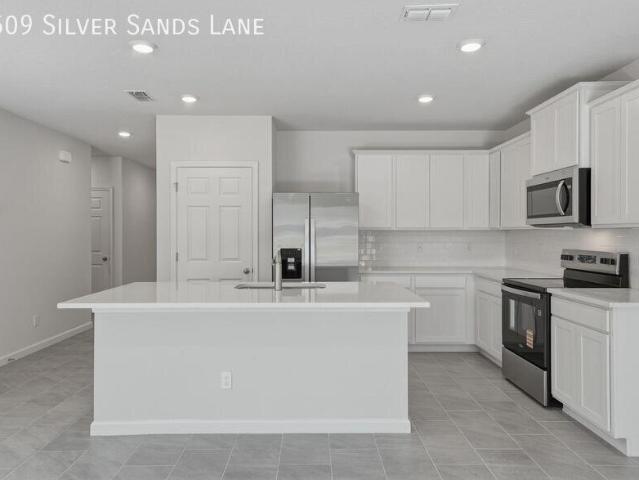 4 BR, 2 BA Apartment 9509 Silver Sands Lane, Fort Pierce, FL 34945