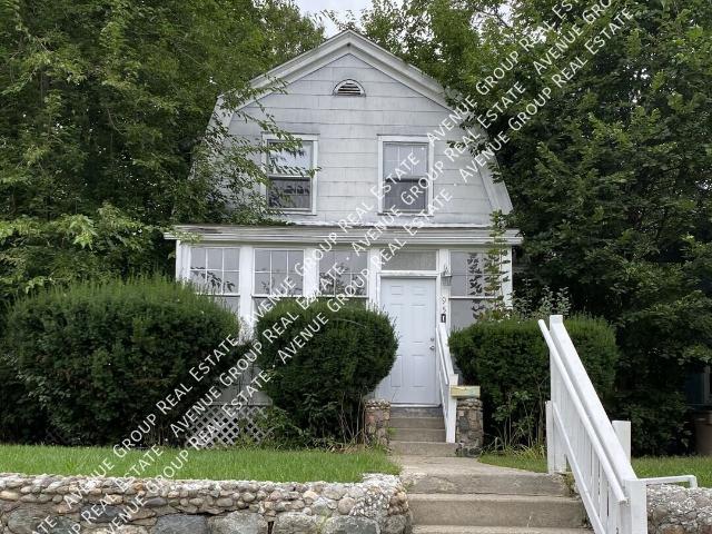 4 BR, 2 BA Apartment 95 Oliver St Pontiac, MI 48342