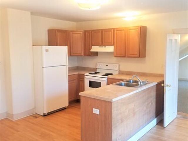 4 BR, 2 BA Apartment 97 N Winooski Ave, Unit 3, Burlington, VT 05401
