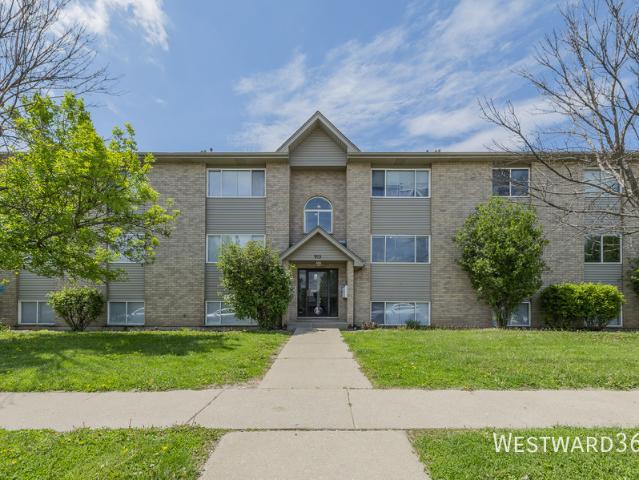4 BR, 2 BA Apartment 915 Spiros Ct, Dekalb, IL 60115