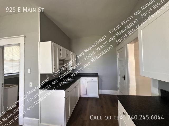4 BR, 2 BA Apartment 925 E Main St, Lancaster, OH 43130
