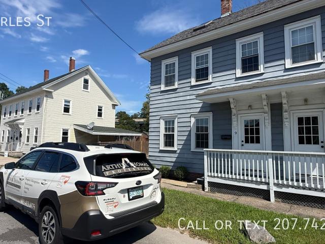 4 BR, 2 BA Apartment 9 Charles St, Dover, NH 03820