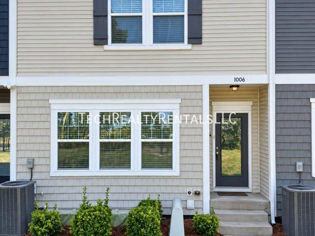 4 BR, 3.5 BA Apartment 1006 Sharon Towns Dr, Charlotte, NC 28210