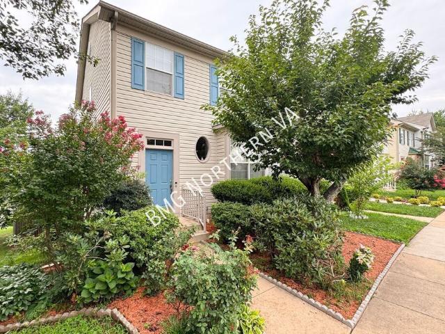 4 BR, 3.5 BA Apartment 10230 Magnolia Grove Dr, Manassas, VA 20110