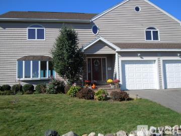 4 BR, 3.5 BA Apartment 103 Summer Street, Revere, MA 02151