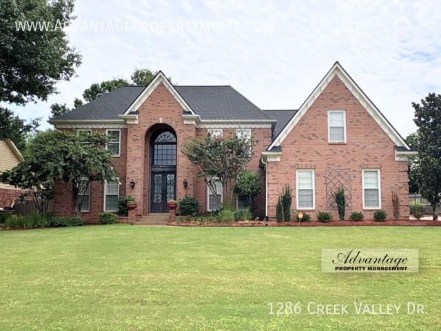 4 BR, 3.5 BA Apartment 1286 Creek Valley Dr Collierville, TN 38017