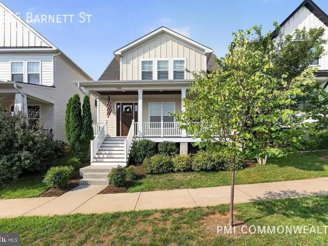 4 BR, 3.5 BA Apartment 1515 Barnett St, Charlottesville, VA 22901