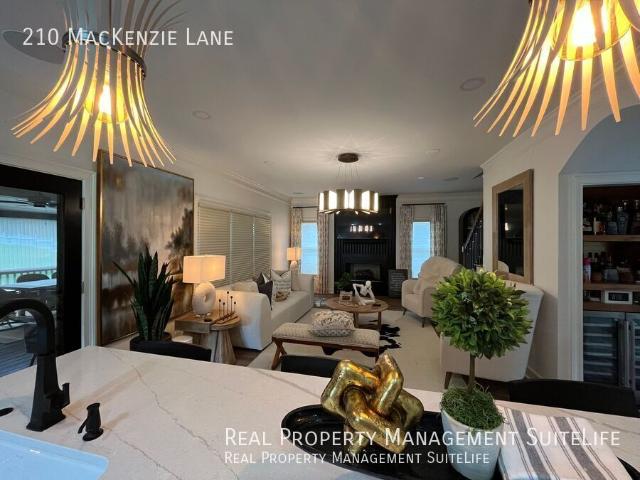 4 BR, 3.5 BA Apartment 210 MacKenzie Lane, Fayetteville, GA 30214