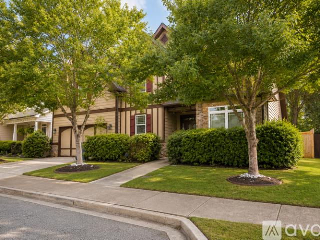 4 BR, 3.5 BA Apartment 275 Firefighter Court, Athens, GA 30607
