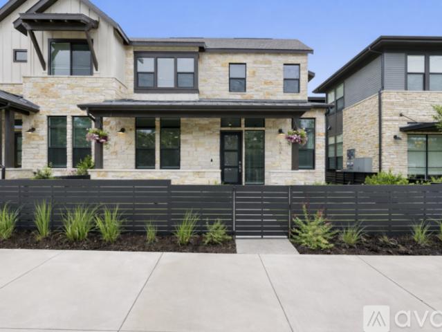 4 BR, 3.5 BA Apartment 4004 Diligence Drive, Unit 116, Austin, TX 78731