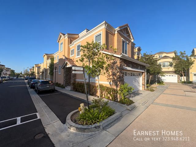4 BR, 3.5 BA Apartment 4134 Pacific Coast Hwy 117, Torrance, CA 90505