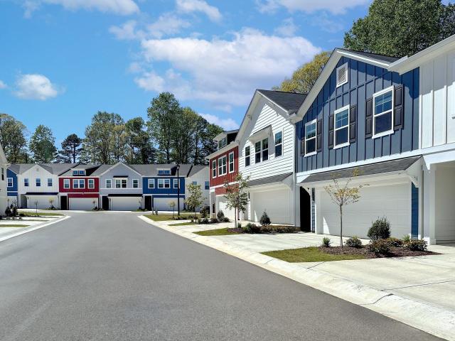 4 BR, 3.5 BA Apartment 504 John Harm Way Unit 46, Gainesville, GA 30501