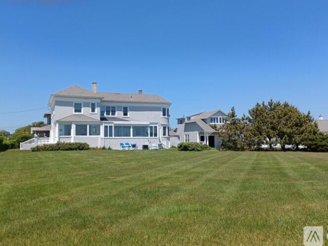 4 BR, 3.5 BA Apartment 502 Central Ave, Falmouth, MA 02536
