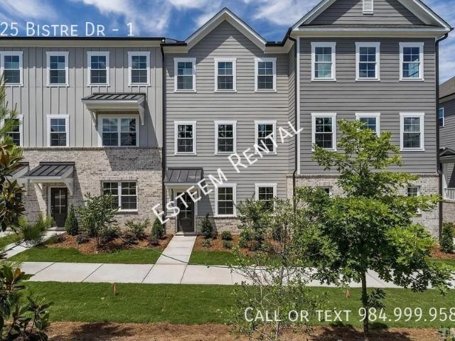 4 BR, 3.5 BA Apartment 525 Bistre Dr, Cary, NC 27519