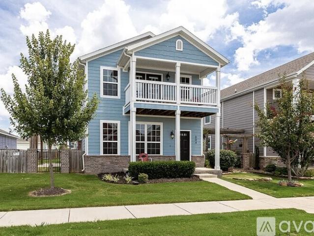 4 BR, 3.5 BA Apartment 604 North Longfellow Lane, Fayetteville, AR 72704