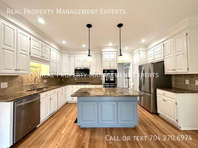4 BR, 3.5 BA Apartment 640 Barington Place, Matthews, NC 28105