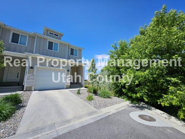 4 BR, 3.5 BA Apartment 986 East 1300 South, Provo, UT 84606
