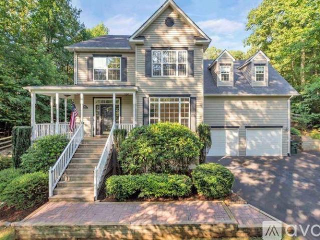 4 BR, 3.5 BA Apartment 991 Carodon Drive, Ruckersville, VA 22968