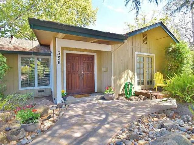4 Br, 3 bath, Single Family 356 Adams Way