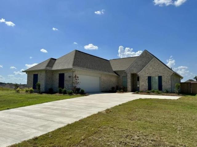 4 Br, 3 bath, Single Family 707 Kathleen Drive