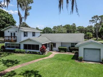 4 BR, 3 BA Apartment 1608 Lake Clay Drive, Lake Placid, FL 33852