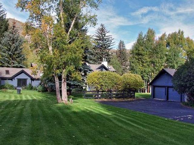 4 BR, 3 BA Apartment 1629 Lake Creek Rd, Edwards, CO 81632