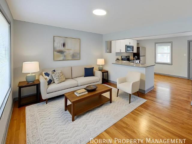 4 BR, 3 BA Apartment 1729.5 Winder St, Richmond, VA 23220