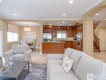 4 BR, 3 BA Apartment 1805 Speyer Ln, Unit B, Redondo Beach, CA 90278