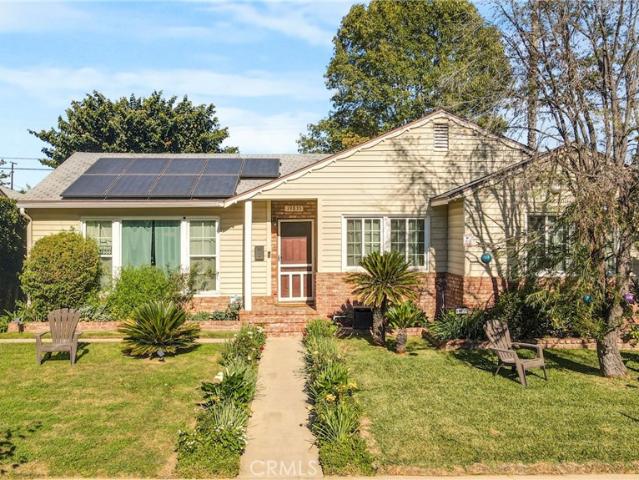 4 BR, 3 BA Apartment 19835 Covello Street, Winnetka, CA 91306